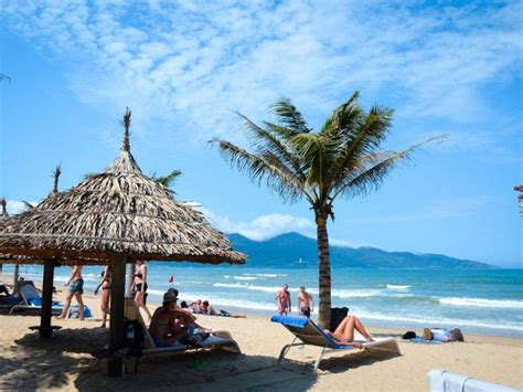 Bai Chay Beach - The Most Famous Beach in Quang Ninh