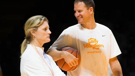 Lady Vols: Kellie Harper, husband , test knowledge of each other on Twitter