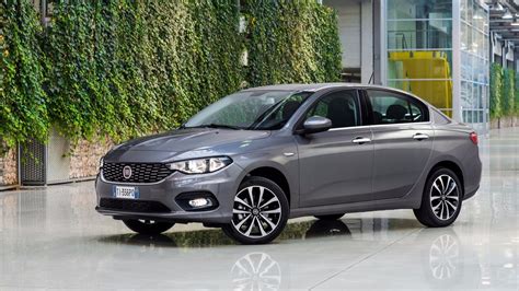 Fiat Tipo Sedan estreia na Argentina acima do Cronos