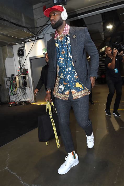 Breaking: LeBron James Wore A Beautiful Shirt - GQ Middle East