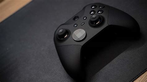 You Can Get the Xbox Elite Series 2 Core Controller for $89 | Lifehacker