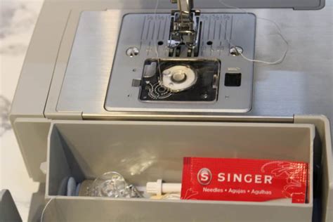 Singer 4423 Review (Pros, Cons, & Comparisons)