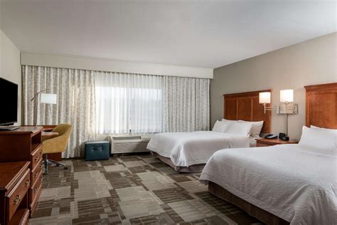 Hampton Inn Bellevue Hotel (Bellevue (NE)) - Deals, Photos & Reviews