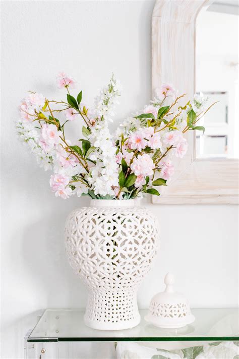 Ideas for Decorating With Vases + Beautiful Affordable Vases For Any Design Style