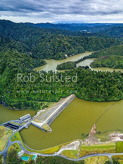 Lake Rotorangi, behind the Patea Dam on the Patea River. A 46km long ...