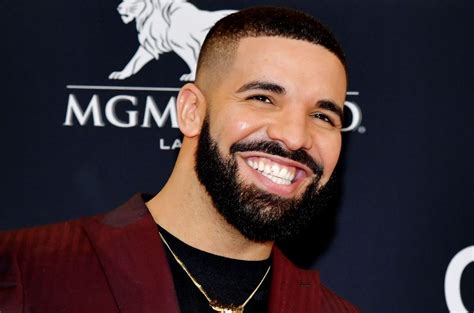 12 Fascinating Facts About Drake - The Rapper Who Redefined Rap Music - Reterdeen