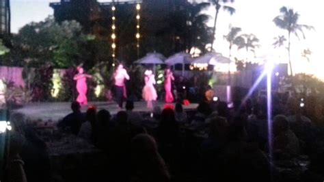 Luau at the Kaanapali Beach Club Resort - YouTube