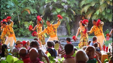 Luau at the Polynesian Cultural Center - YouTube