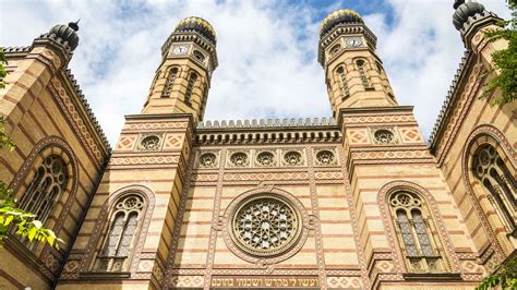 Grand Synagogue, Budapest Tours | GetYourGuide