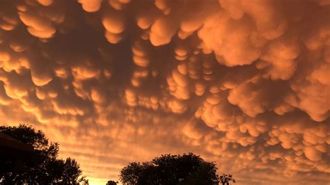 Mammatus Cloud Timelapse at Sunset - YouTube