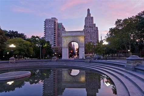 Washington Square Park, Washington Square Arch, designed by McKim Mead ...