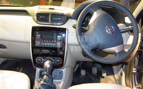 Nissan-Terrano-Interiors - Indiandrives.com