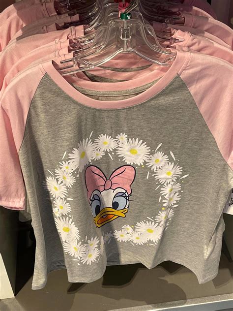 New Daisy Duck Merchandise Now at Star Traders In the Magic Kingdom - MickeyBlog.com