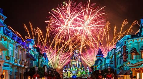 A Video of Father and Son Enjoying the Disney World Fireworks Goes ...