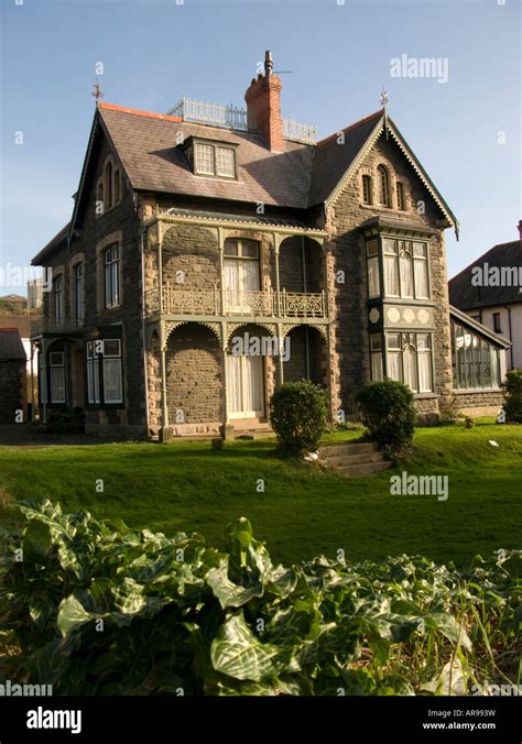 Victorian gothic house hi-res stock photography and images - Alamy