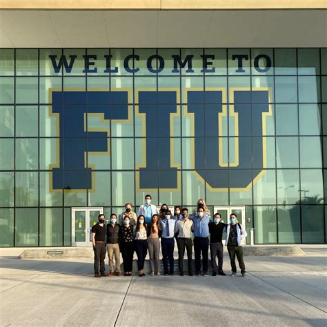 College of Medicine pipeline program paves way for future docs | FIU ...