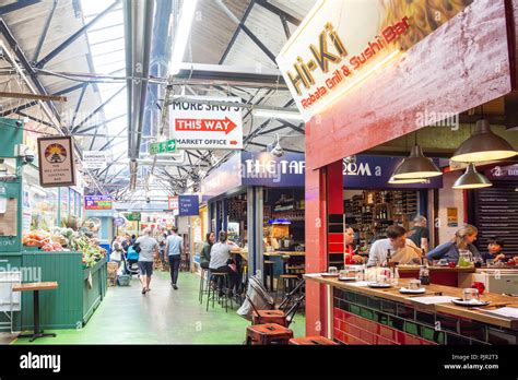 Tooting market hi-res stock photography and images - Alamy