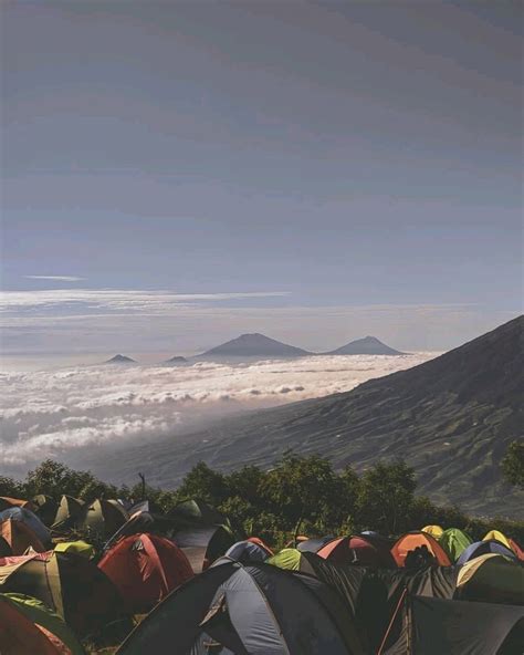 10 Gunung Indonesia yang Paling Ramai Pendaki, Wajib Masuk Bucket List