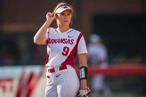 Late-Inning Rally Lifts Razorbacks to 4-0 | Arkansas Razorbacks