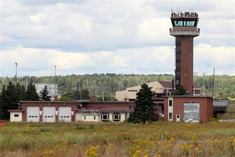 Loring Air Force Base Control Tower (Building 8200) | Flickr