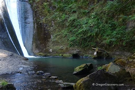 Wolf Creek Falls - Hiking | Southern Oregon - Oregon Discovery