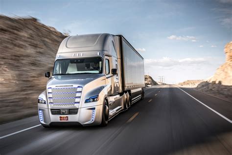 DIECIOCHO RUEDAS: CONFIRMADO… FREIGHTLINER CASCADIA EVOLUTION i …. 2018…