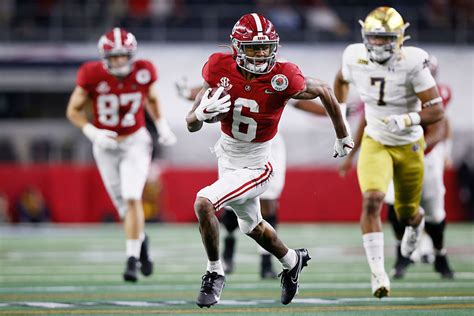 Alabama WR DeVonta Smith Wins the 2020 Heisman Trophy