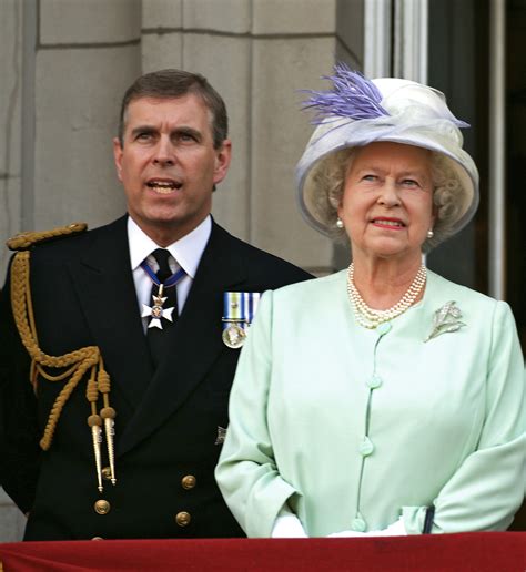 Royal Expert Says Prince Andrew Is Not Queen Elizabeth's Favorite Child ...