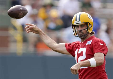 Aaron Rodgers diet: How does the Green Bay Packer QB plan his meals?