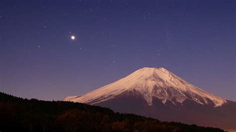 Venus stays up late this month before the leaving the night sky | Space