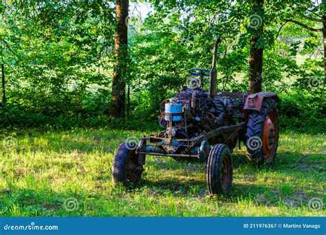 Old Broken Tractor in the Field Stock Image - Image of parts, rural ...