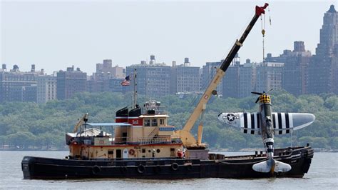 World War II Era Plane Lifted From Hudson River 1 Day After Deadly ...