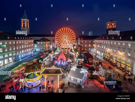 Karlsruhe, Germany. 27th Nov, 2018. At the Christmas market on the ...