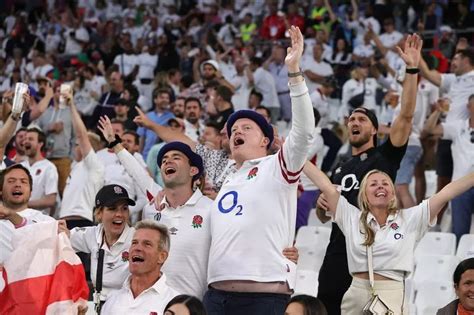 Why England fans sing Sweet Caroline at rugby matches - Wales Online