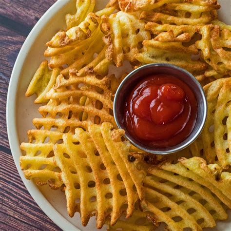 Waffle Fries In An Air Fryer (perfeitamente nítido!) | Asse com amor