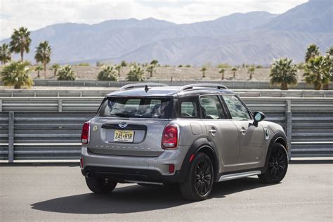 MINI Countryman Hybrid Review - Is This The Perfect MINI Daily Driver? - MotoringFile