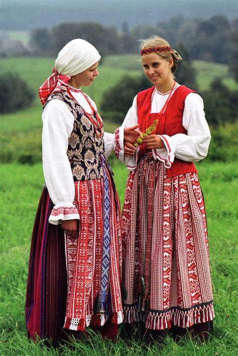 FolkCostume&Embroidery: Costume of Zanavykija Region, Lithuania