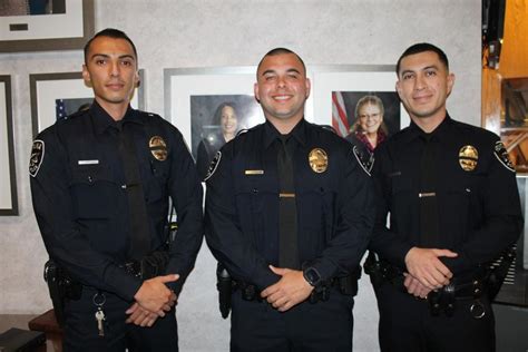 Fontana Police Department welcomes new officers | News | fontanaheraldnews.com