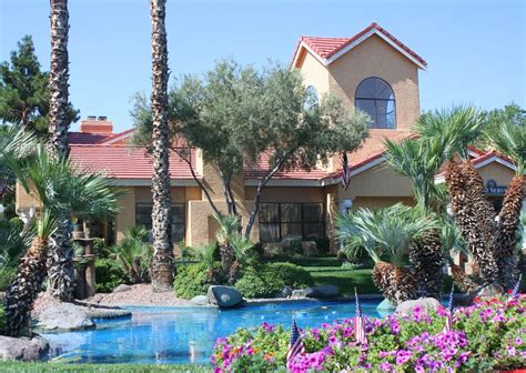 Beautiful, tropically landscaped Westgate Flamingo Bay | Westgate flamingo bay, Westgate resorts ...