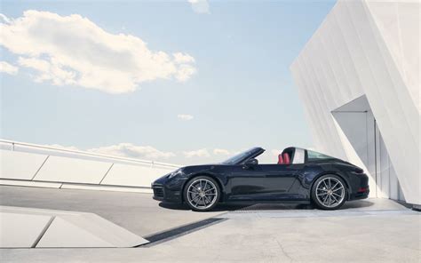 The 2021 Porsche 911 Targa roof is basically engineering poetry - SlashGear