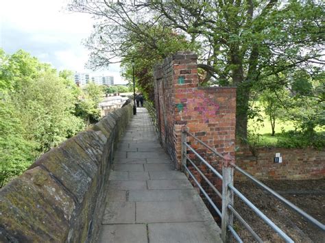 A stretch of Chester walls (north side) © David Smith :: Geograph ...