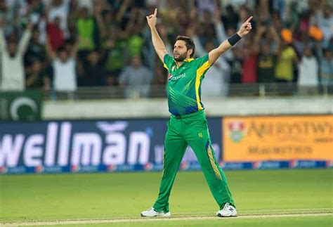 Shahid Afridi, Pakistani Cricketer – Basic, Professional and More Details