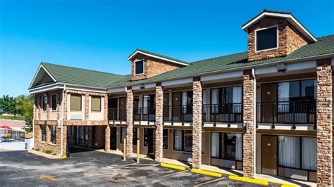 Baymont By Wyndham Branson – Theatre District | Branson.com