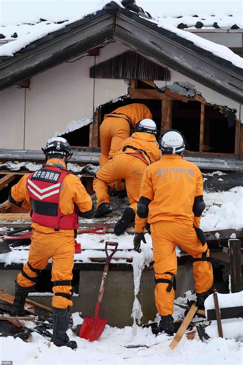 Japan is rocked by powerful new 6.0-magnitude earthquake | Daily Mail ...