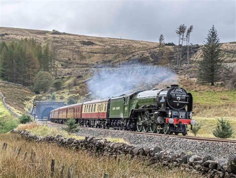 Ribblehead Viaduct and the Settle to Carlisle Railway - Visit Sedbergh