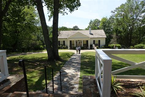 The Intrepid Tourist: THE LITTLE WHITE HOUSE: Roosevelt’s Retreat in Warm Springs, GA