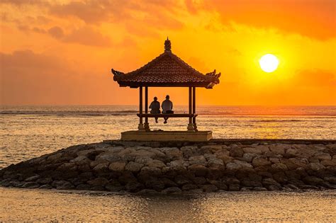 7 Best Nightlife Experiences in Sanur - Where to Go and What to Do at Night in Sanur - Go Guides