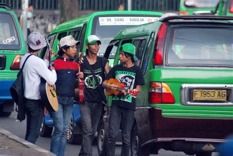 Ajeng Chairunnisa: Fenomena Sosial Pengamen Jalanan