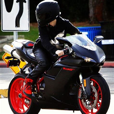 Black and Red Ducati Ducati Monster, Course Moto, Image Moto, Guzzi V7 ...