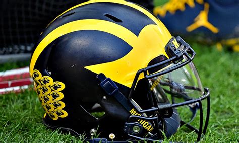 College football: Ranking the best helmets in the Big Ten Conference